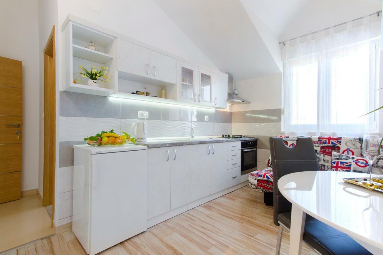 Apartmani Skelin***/**** Kaštela Εξωτερικό φωτογραφία